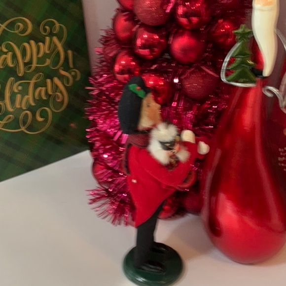 BYERS CHOICE DOLL 2003 CHILD WITH NUTCRACKER NWOT - Picture 2 of 7